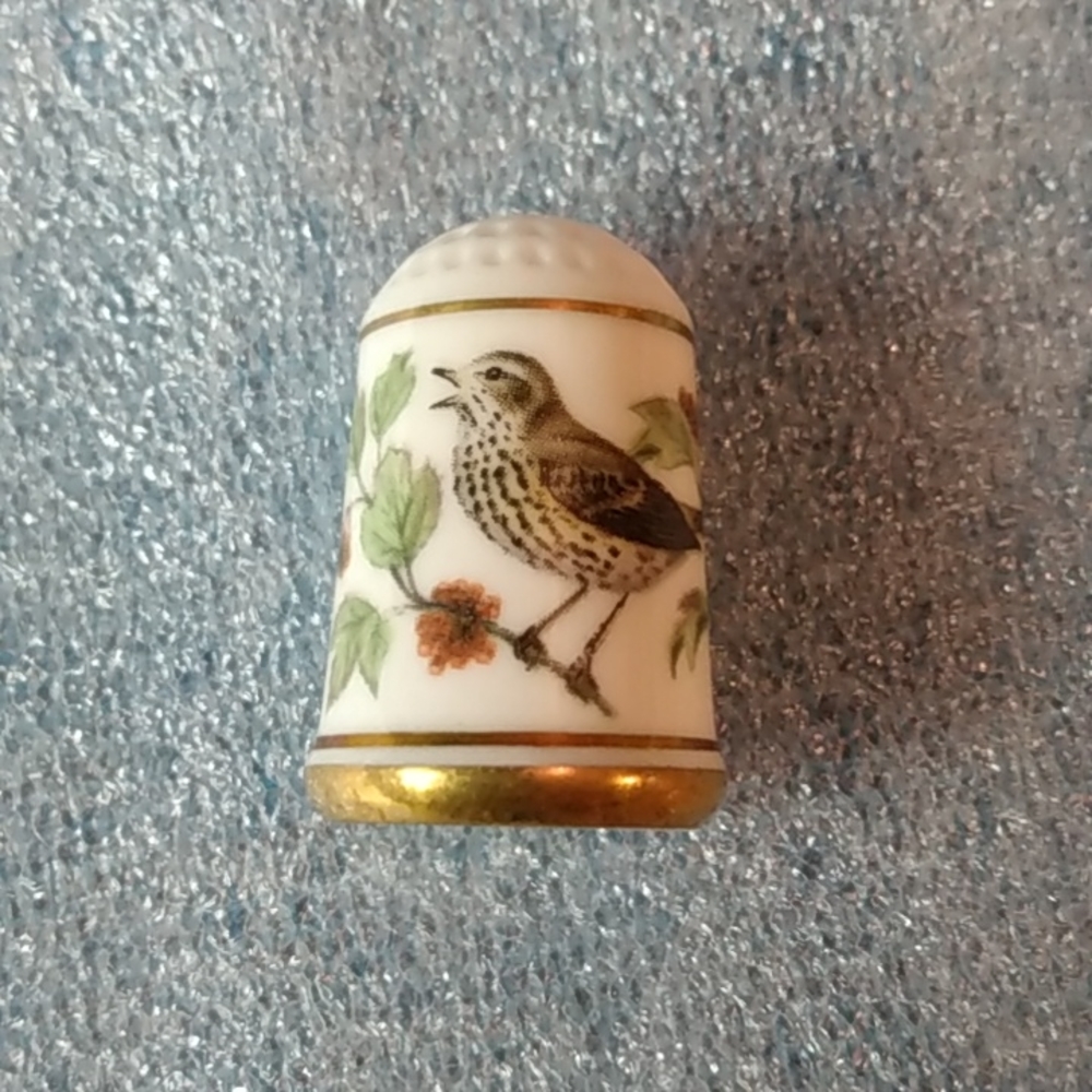 Franklin Porcelain 1979 Thimble Birds Flowers Song Thrush Turdus Philomelos